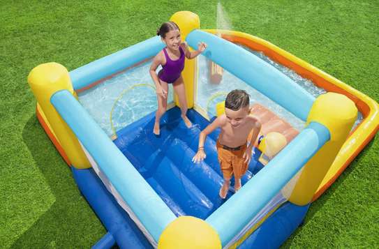 Aire de jeu gonflable BESTWAY avec PISCINE image 4