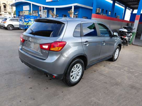 Mitsubishi Rvr venant image 10