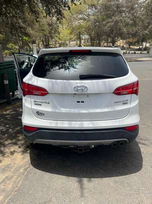 HYUNDAI SANTAFE 2016 FULL OPTIONS image 2