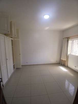 Maison a louer aux Almadies image 7