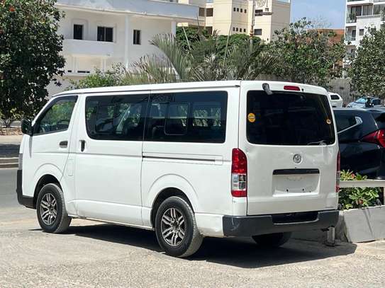 Toyota Hiace 2016 image 13