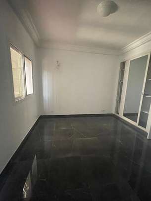 Appartement F4 à louer au Point E image 5