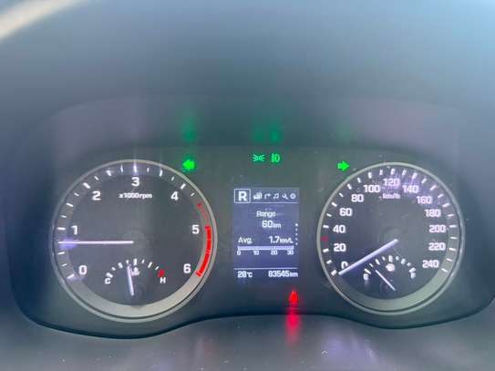 HYUNDAI  TUCSON EVGT  2016/17 image 8