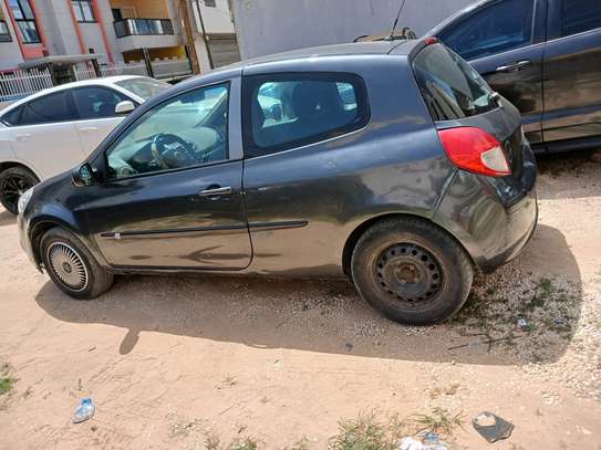 Renaul clio 2 portes image 2