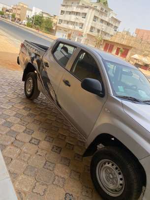 Mitsubishi L200 2022 image 9