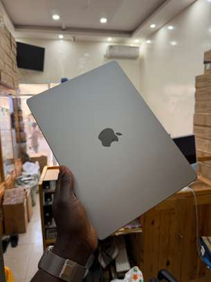 MacBook Pro M2 Pro 14 Pouces image 6