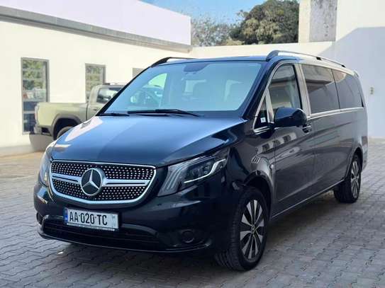 Mercedez Benz 2024 image 3
