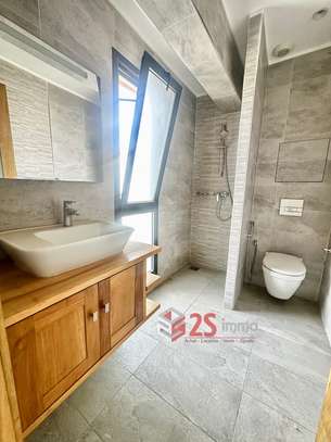Duplex F4 à louer au Point E image 2