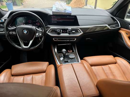 Bmw x5 2019 image 9