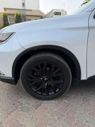 Mitsubishi outlander 2017 image 13