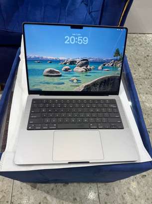 MacBook Pro M2 Pro 14 pouces Ram 16Go SSD 512Go image 3