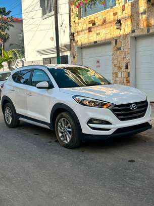 Hyundia tucson image 6