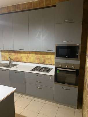 UNE VILLA R+1 AU POINT E image 9