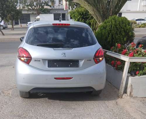 Peugeot 208 2017 image 4