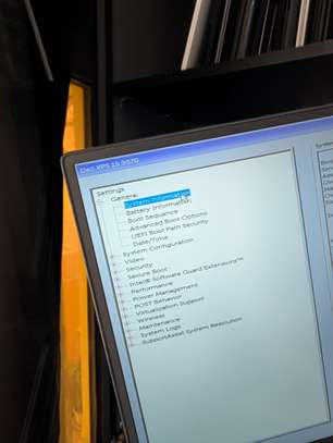 Dell xps 9570 / GTX 1050 4gb dédiée / SSD 512gb / 16 gb ram image 6