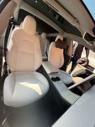 Tesla model 3 image 8