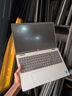 Dell 5520 / i7 11th gen / 16gb ram / 256gb ordinateur image 6