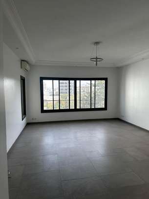 Appartement Point E, au 3étage de la Résidence IRIS. image 11