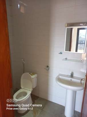 Studio à louer à Ouakam image 5