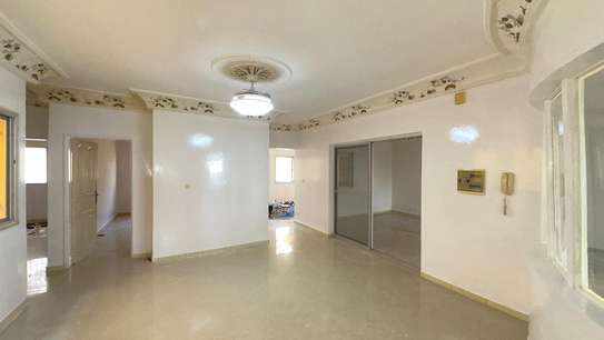 Appartement à louer aux Almadies derrière Carrefour Market image 5