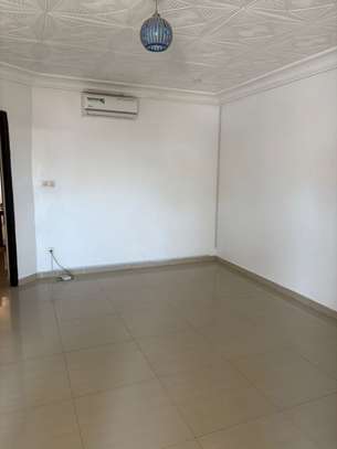 À louer, un bel appartement à Sacré-Cœur 3 image 6