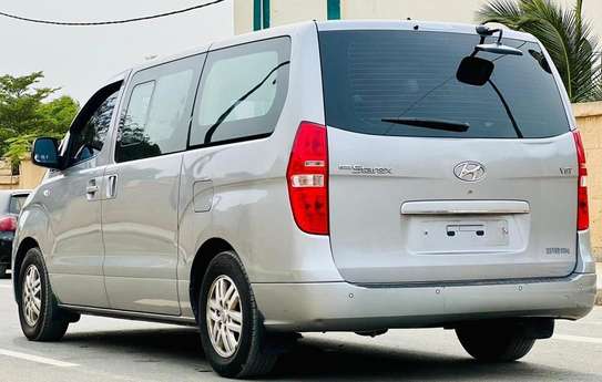 Hyundai  Starex 2016 image 6