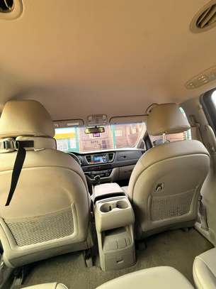 Kia karnival 2016 image 13