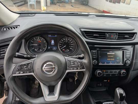 Nissan Rogue 2018 image 3