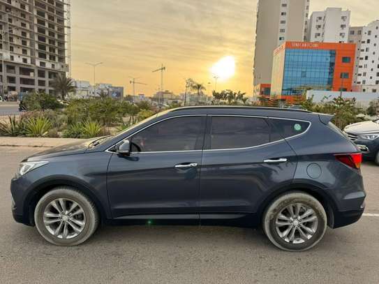 HYUNDAI SANTAFE 2017 image 9