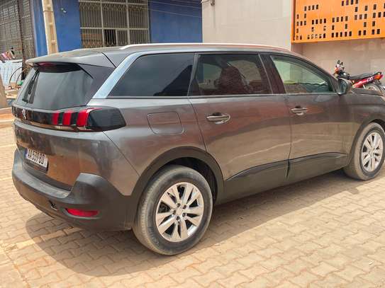 Peugeot 5008 image 10