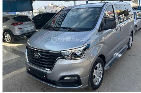 Hyundai Starex 2019, 82000 kms, 12 places diesel boîte auto image 4