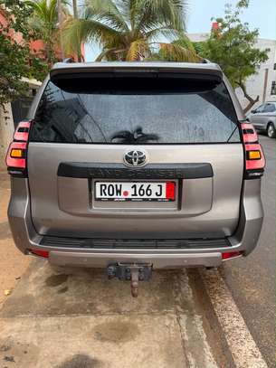 Toyota prado Vx année 2023 image 12