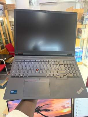 Lenovo P16v  Gen 2 / Ultra 7 / 32Gb / 1T SSD   A2000 8Gb image 8