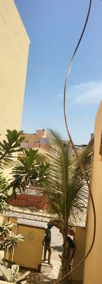 Villa a louer a la Cité Aliou Sow image 4