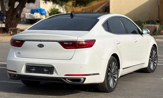 KIA K7 image 5