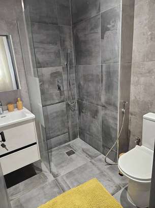 Appartement moderne lumineux avec climatisation intégrée image 9