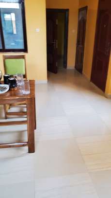 Chambres Meublées à louer à Thies image 5
