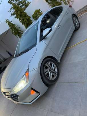 HYUNDAI ELANTRA 2019 image 8