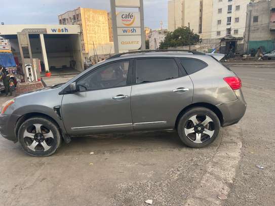 Nissan rogue 2010 image 2
