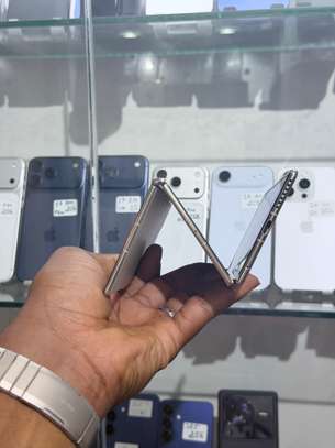 Huawei mate XTs edition 2025 512Gb RAM16 image 4