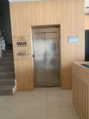 TRÈS BEL APPARTEMENT F4 A LOUER AUX ALMADIES image 7