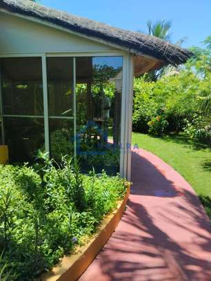 Villa meublée en résidence à Saly avec TF Individuel image 3