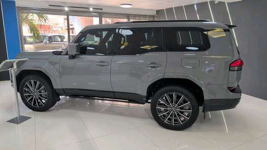 Lexus GX550 2026 image 4