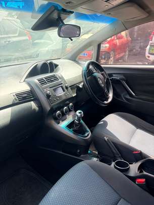 Toyota verso image 3