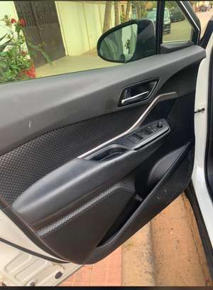 Magnifique Toyota C-hr 2021 image 4