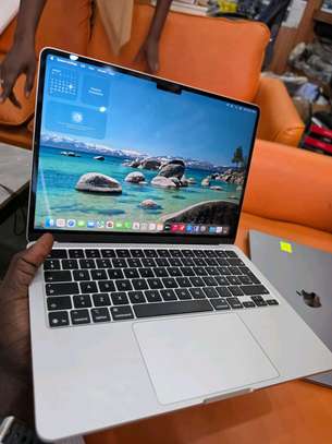MacBook air M2 2022 image 4