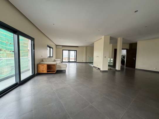 Penthouss à louer aux Almadie derrière Philippe Moris image 2
