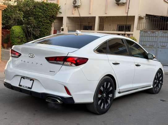 Hyundai sonata sport image 3