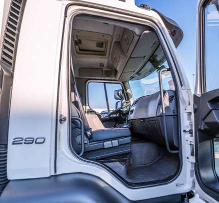 Camion frigorifique 10 tonnes image 5