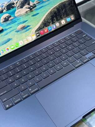 MacBook Air 2025 m4 512go | 24go ram image 4